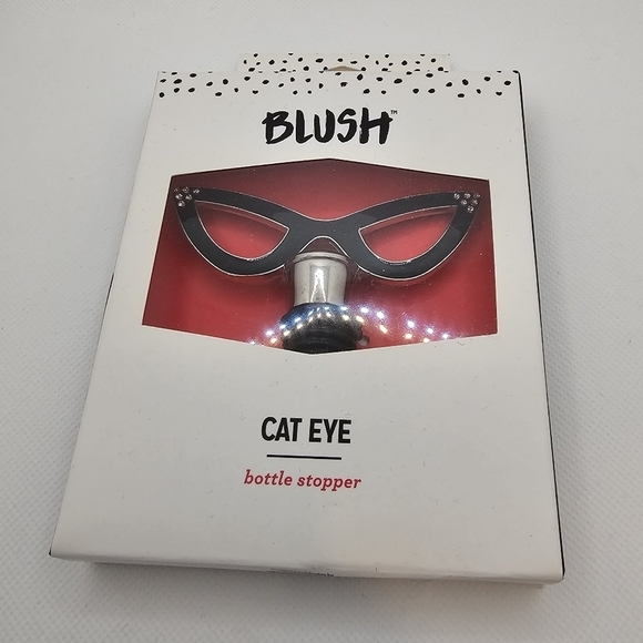 ⭐️40% Off⭐️ Blush Cat Eye Bottle Stopper - Picture 3 of 6